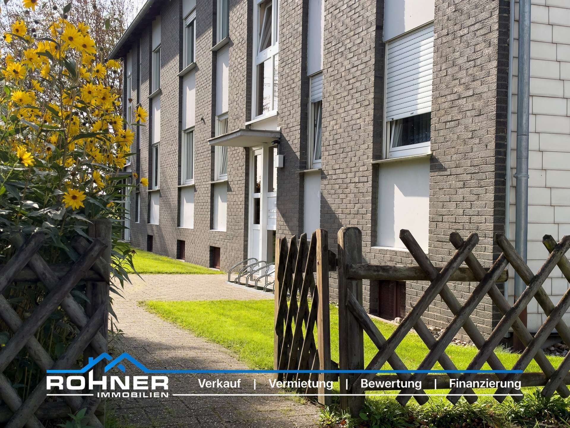 Drei-Zimmer-Wohnung mit großem Balkon in Korschenbroich-Raderbroich